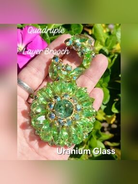 Vintage Uranium Glass & Peridot Rhinestone Parure - Tiered Riveted Brooch & Earr
